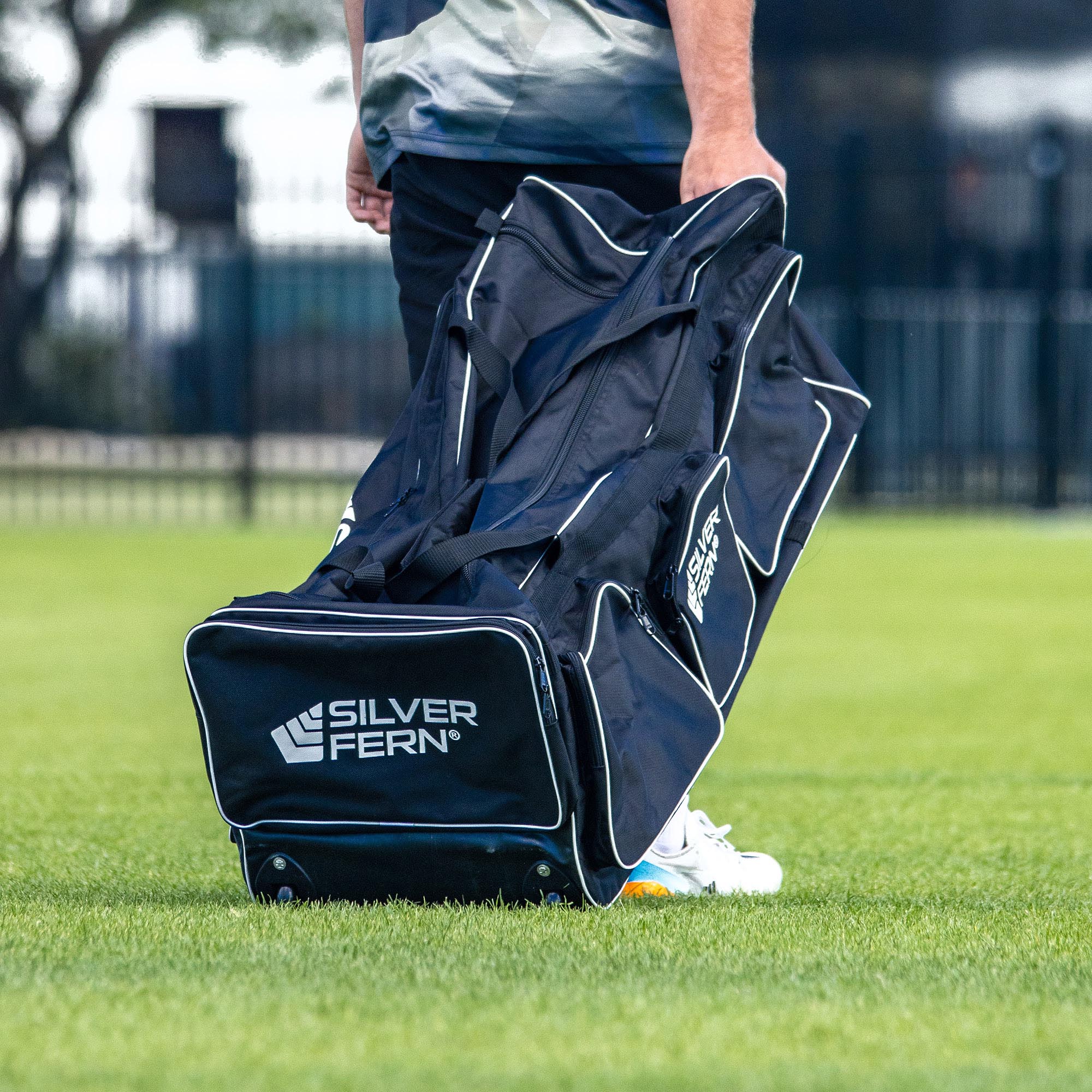 Elite Kit Bag with Wheels