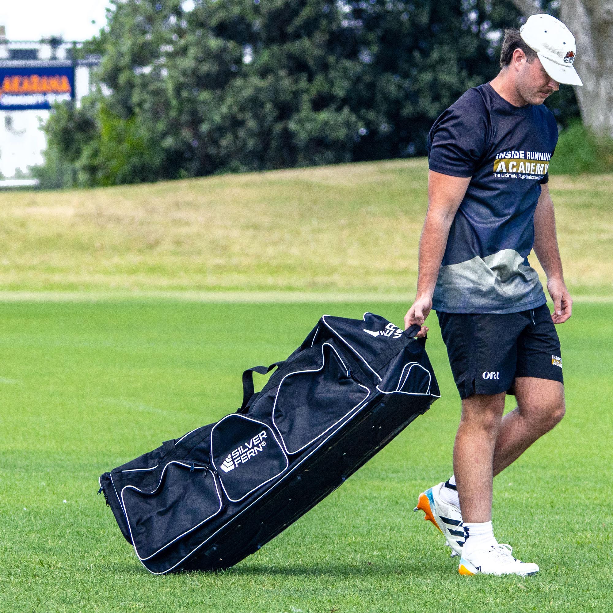 Elite Kit Bag with Wheels