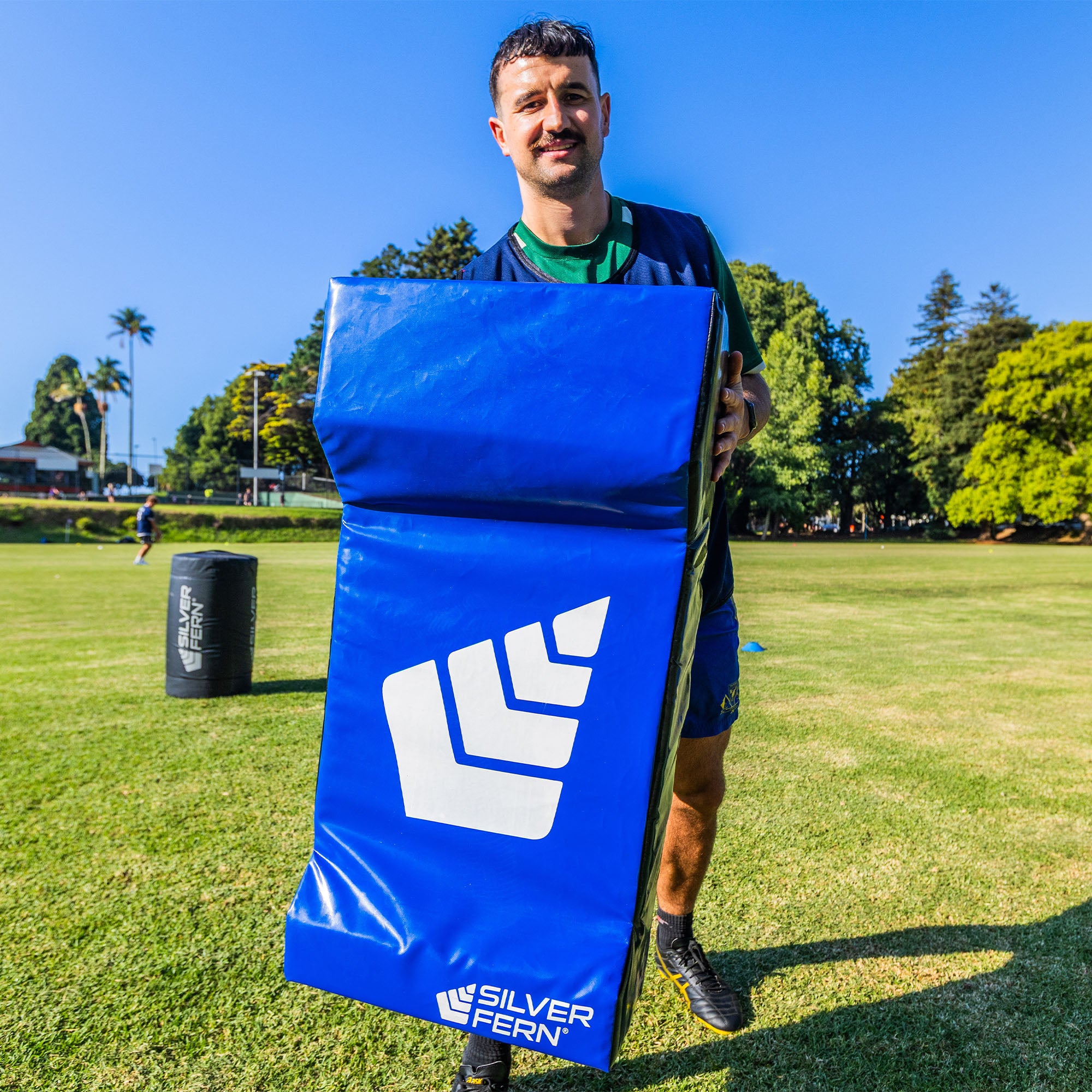 Senior Rugby Hit Shield Double Wedge, rugby player holding the pad, lifestyle shot