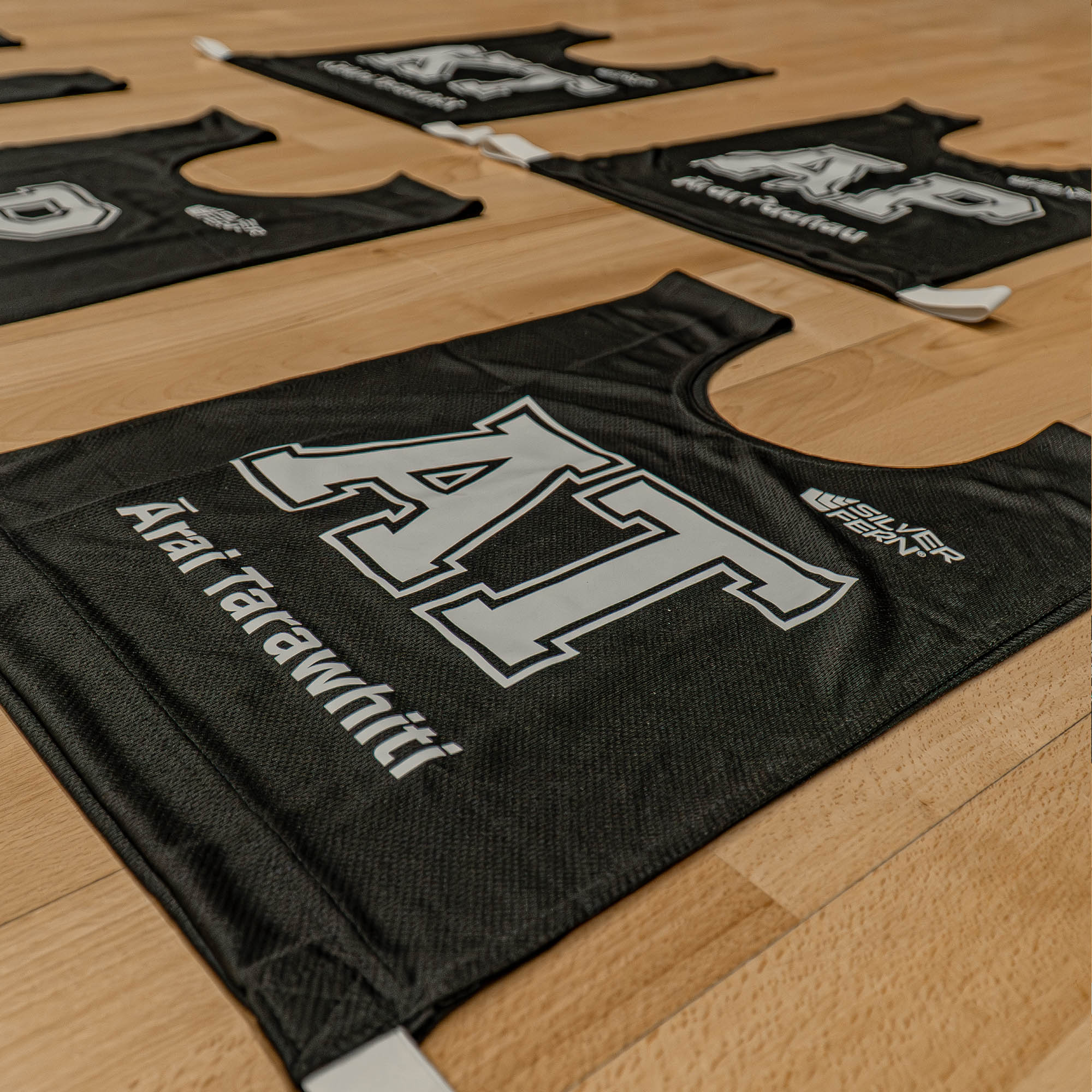 7-a-Side Te Reo Maori Netball Bib Set