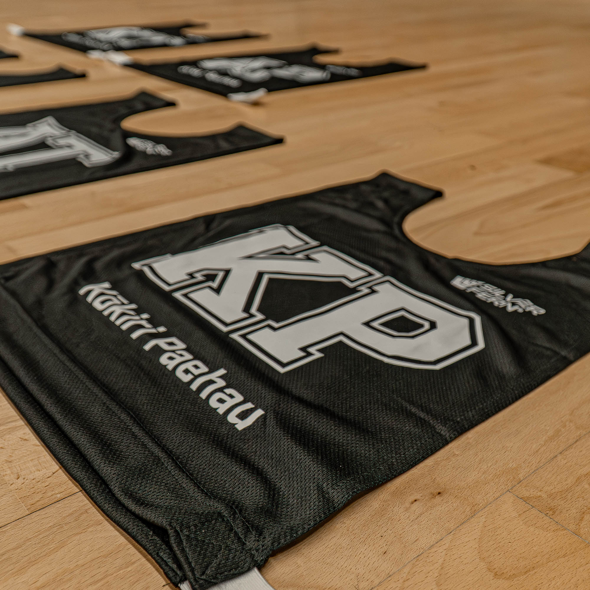 7-a-Side Te Reo Maori Netball Bib Set